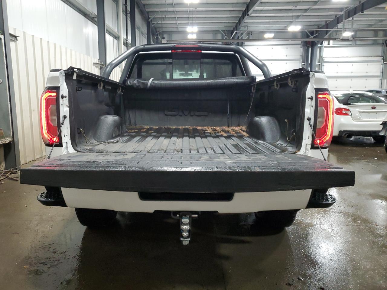 2017 GMC SIERRA K1500 SLT photo 6