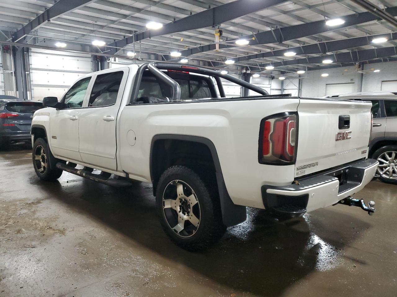 2017 GMC SIERRA K1500 SLT photo 2