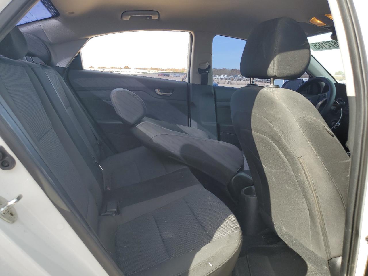 2019 HYUNDAI ACCENT SE photo 28
