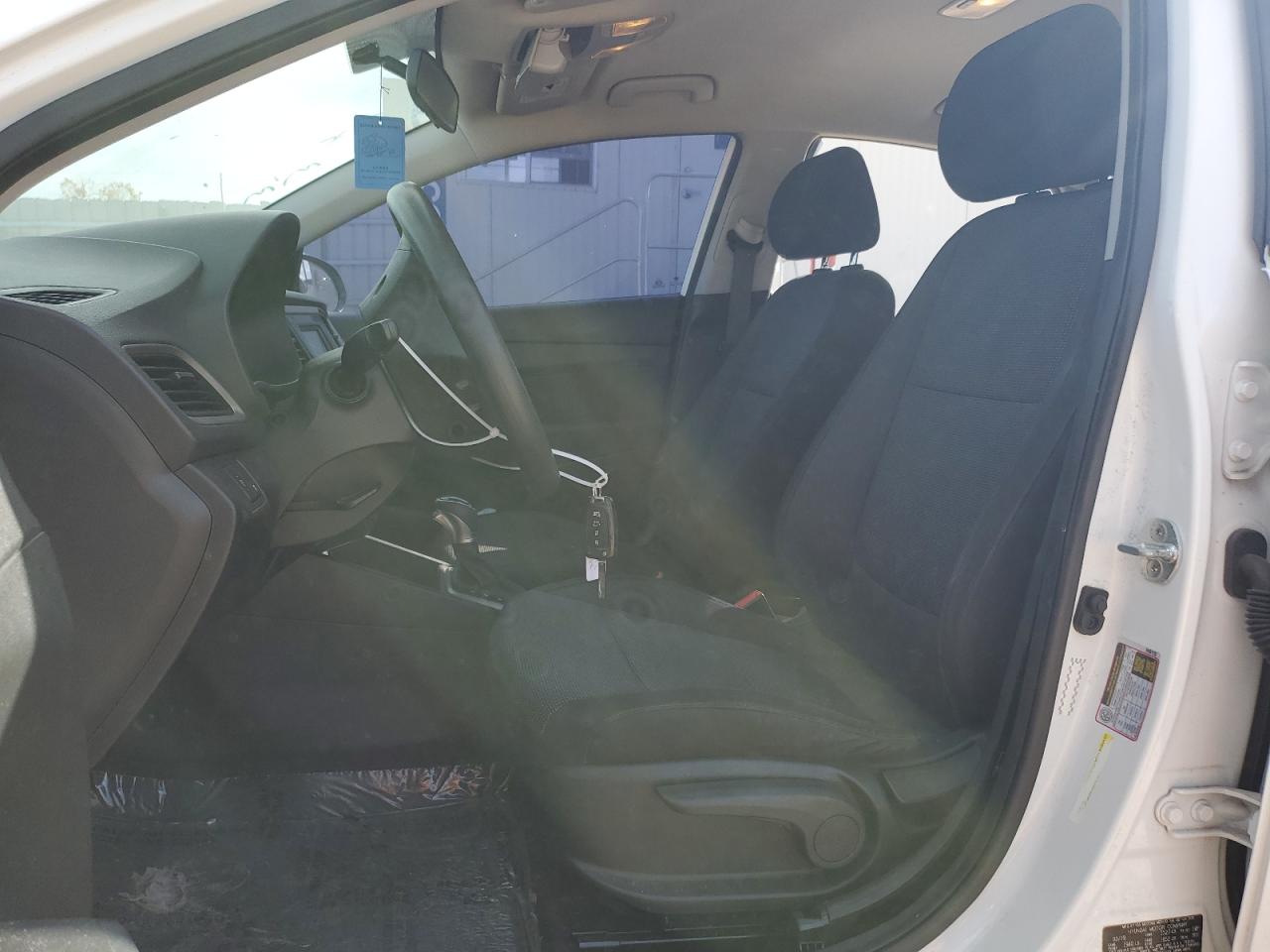 2019 HYUNDAI ACCENT SE photo 19