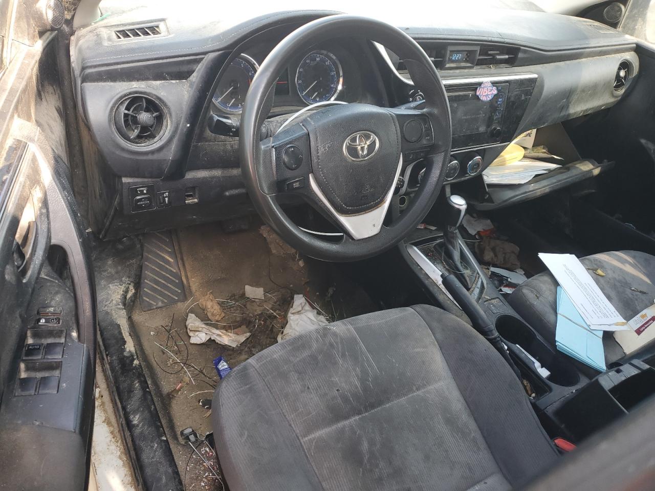 2018 TOYOTA COROLLA L photo 15