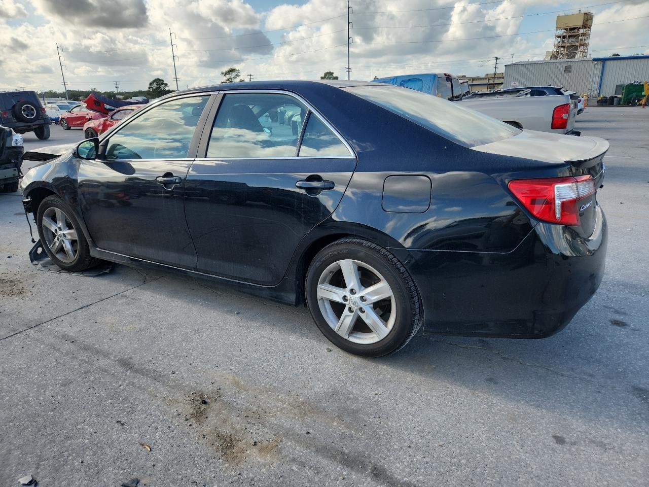 2012 TOYOTA CAMRY BASE photo 2