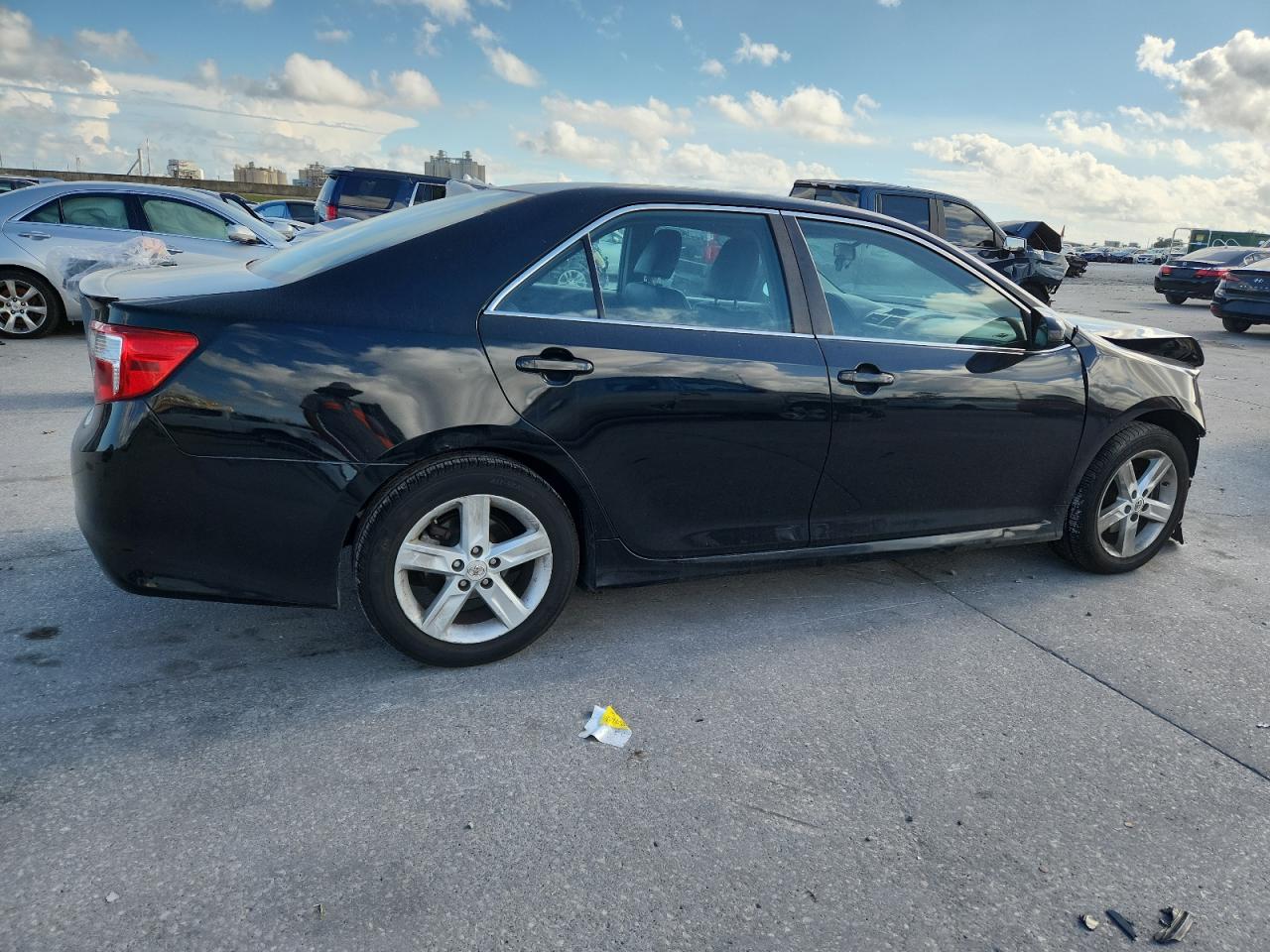 2012 TOYOTA CAMRY BASE photo 3
