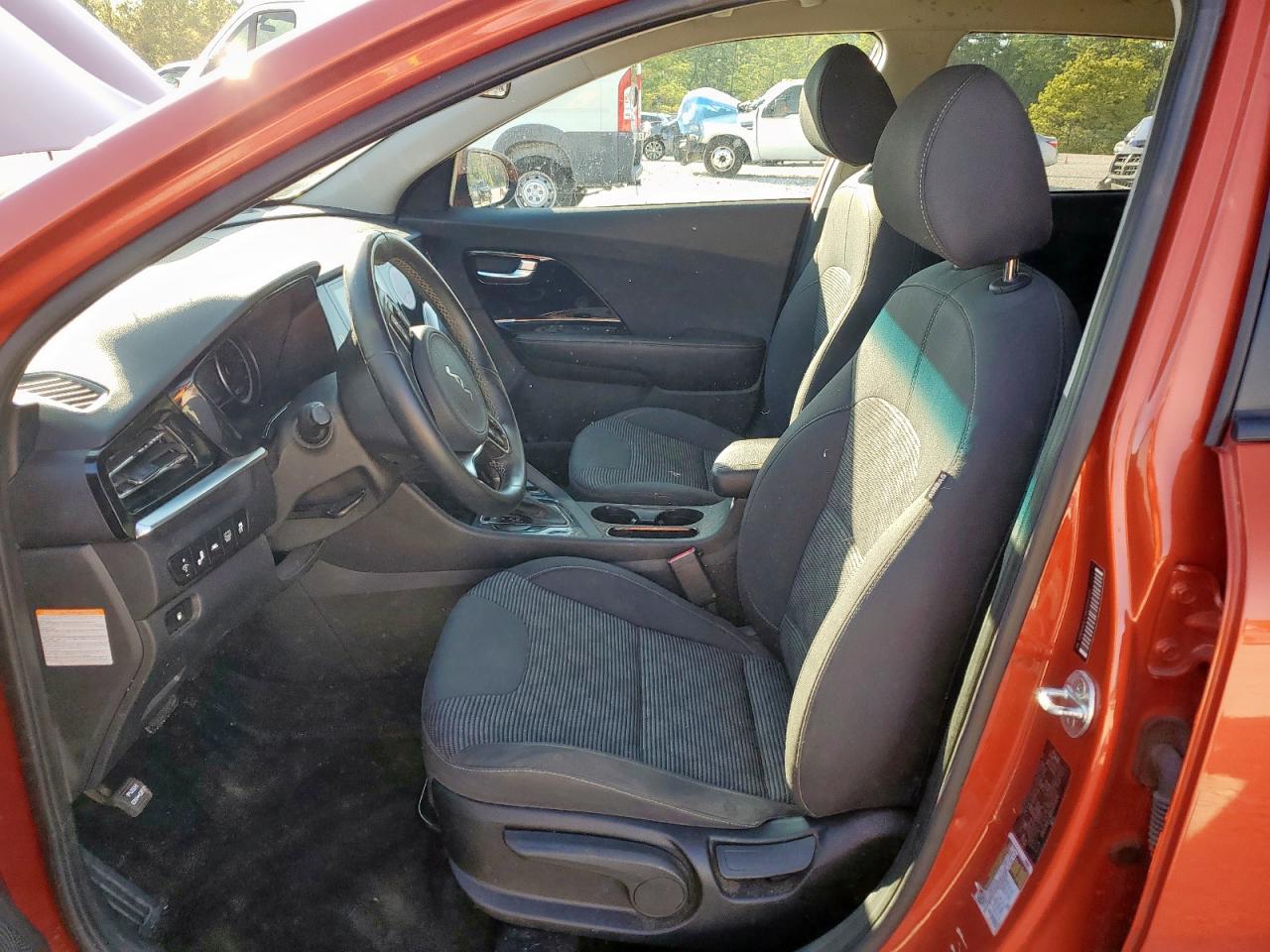 2022 KIA NIRO LXS photo 7