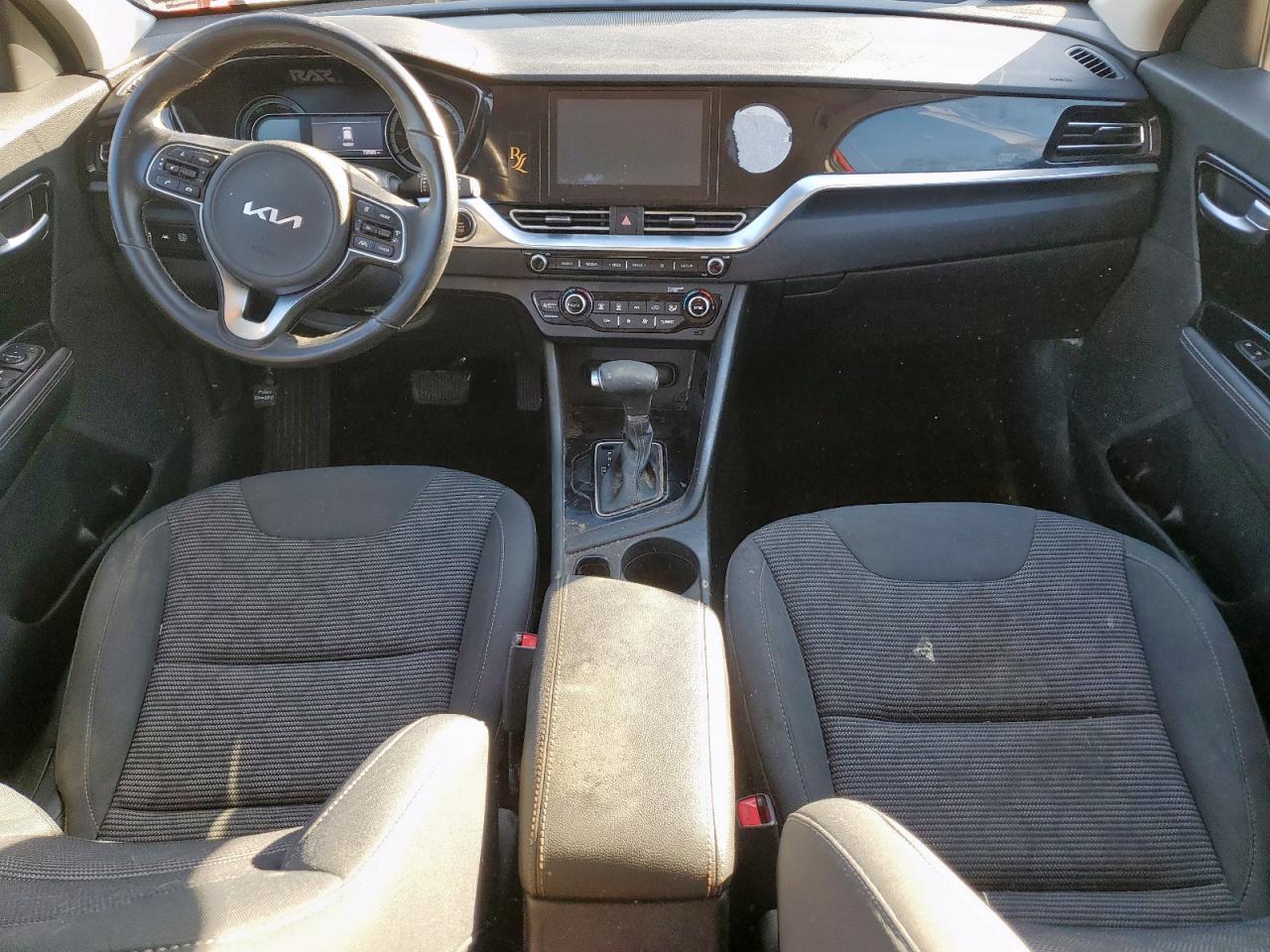 2022 KIA NIRO LXS photo 8