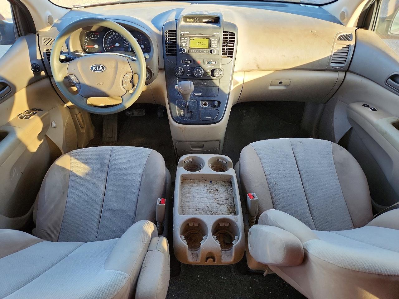 2012 KIA SEDONA LX photo 15