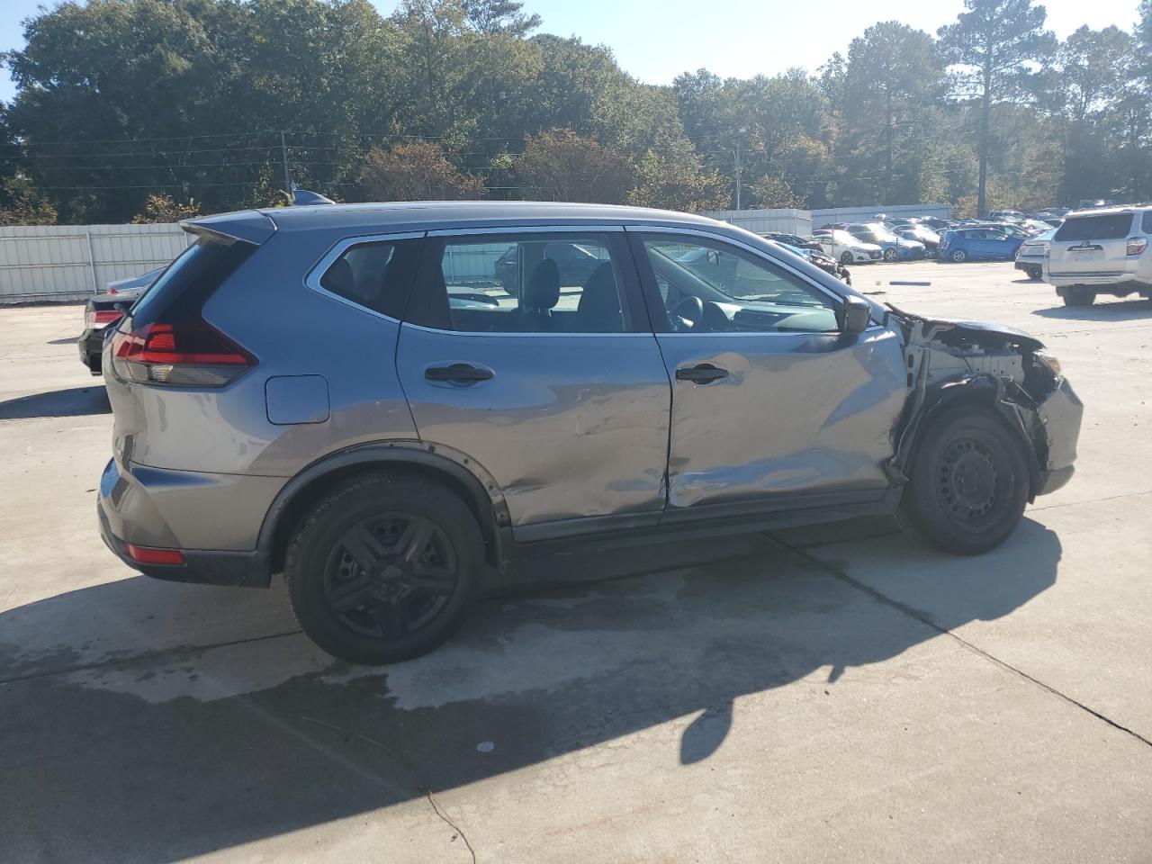 2018 NISSAN ROGUE S photo 5