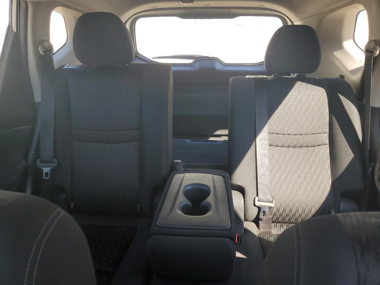 2018 NISSAN ROGUE S photo 19