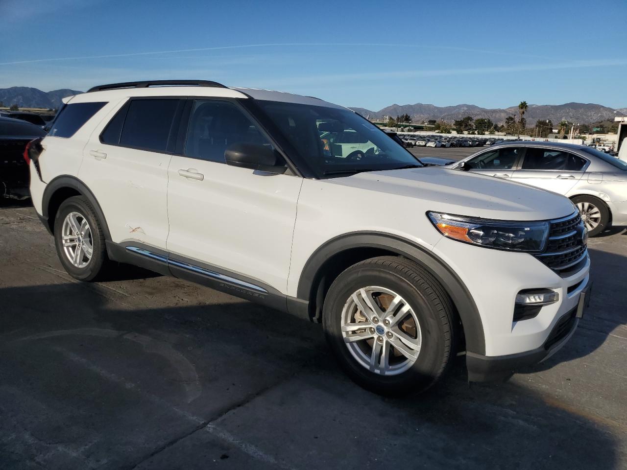 2021 FORD EXPLORER XLT photo 7