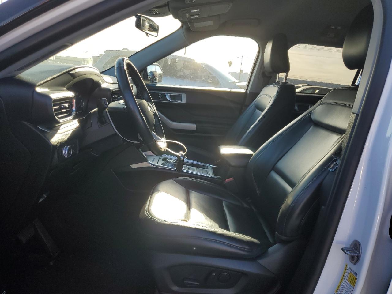 2021 FORD EXPLORER XLT photo 13