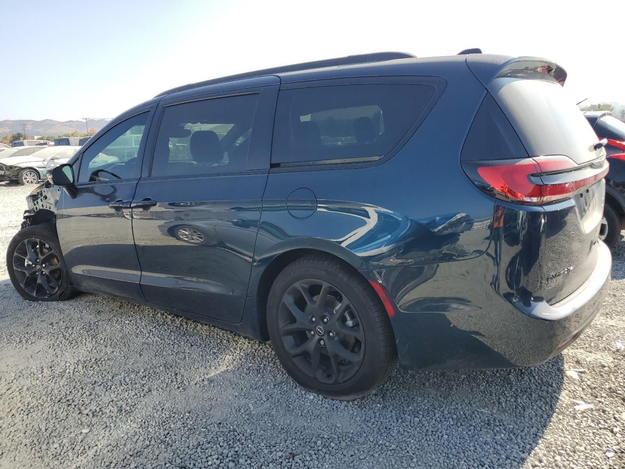 2025 CHRYSLER PACIFICA LIMITED photo 2