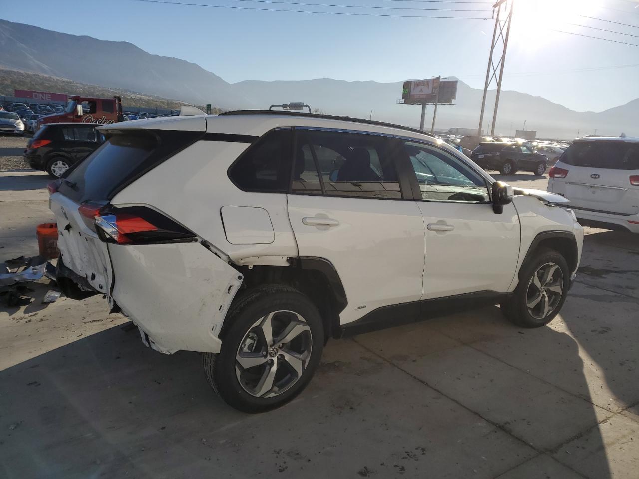 2025 TOYOTA RAV4 SE photo 5