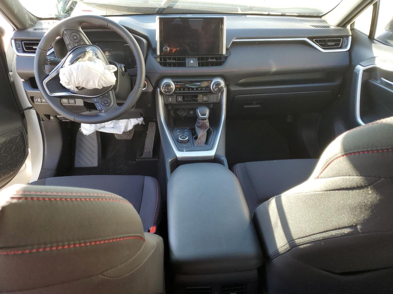 2025 TOYOTA RAV4 SE photo 15