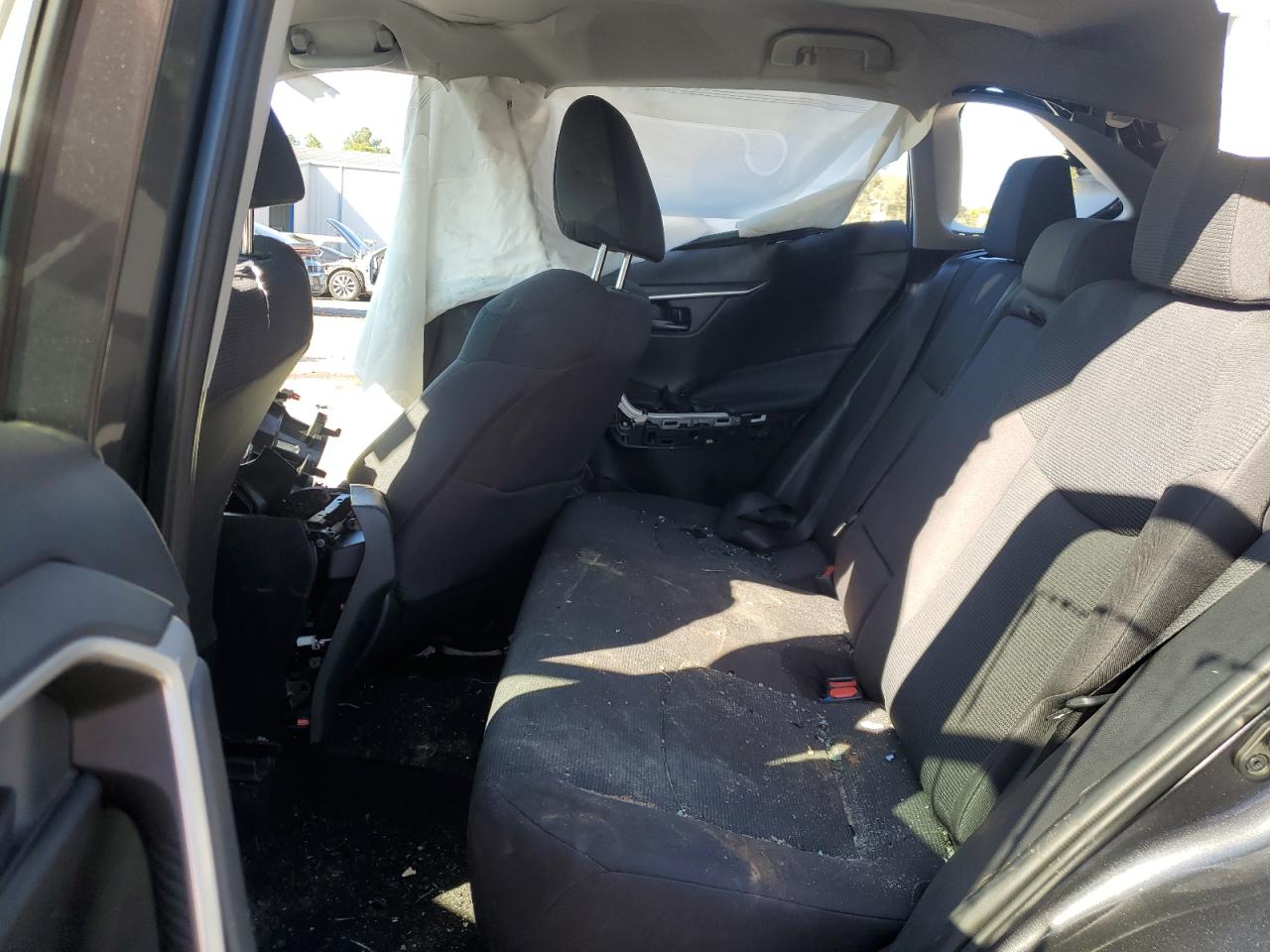 2021 TOYOTA RAV4 LE photo 21
