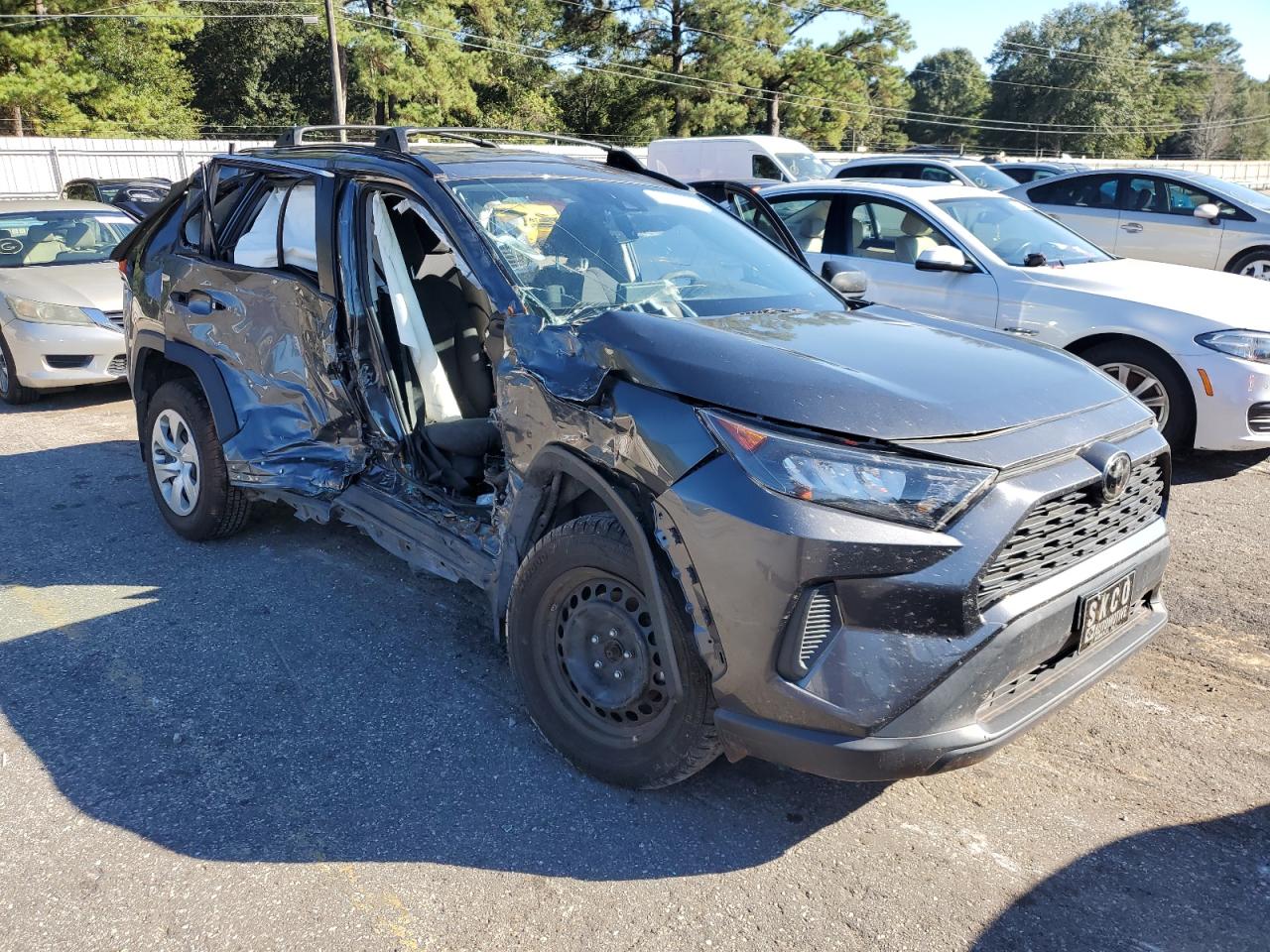 2021 TOYOTA RAV4 LE photo 7