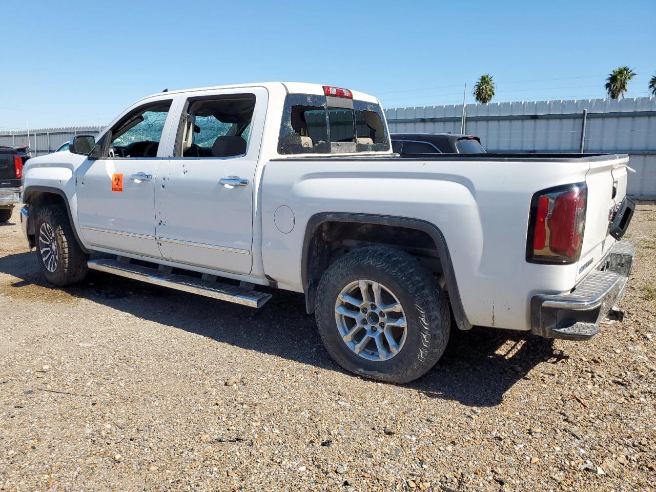 2017 GMC SIERRA C1500 SLT photo 2
