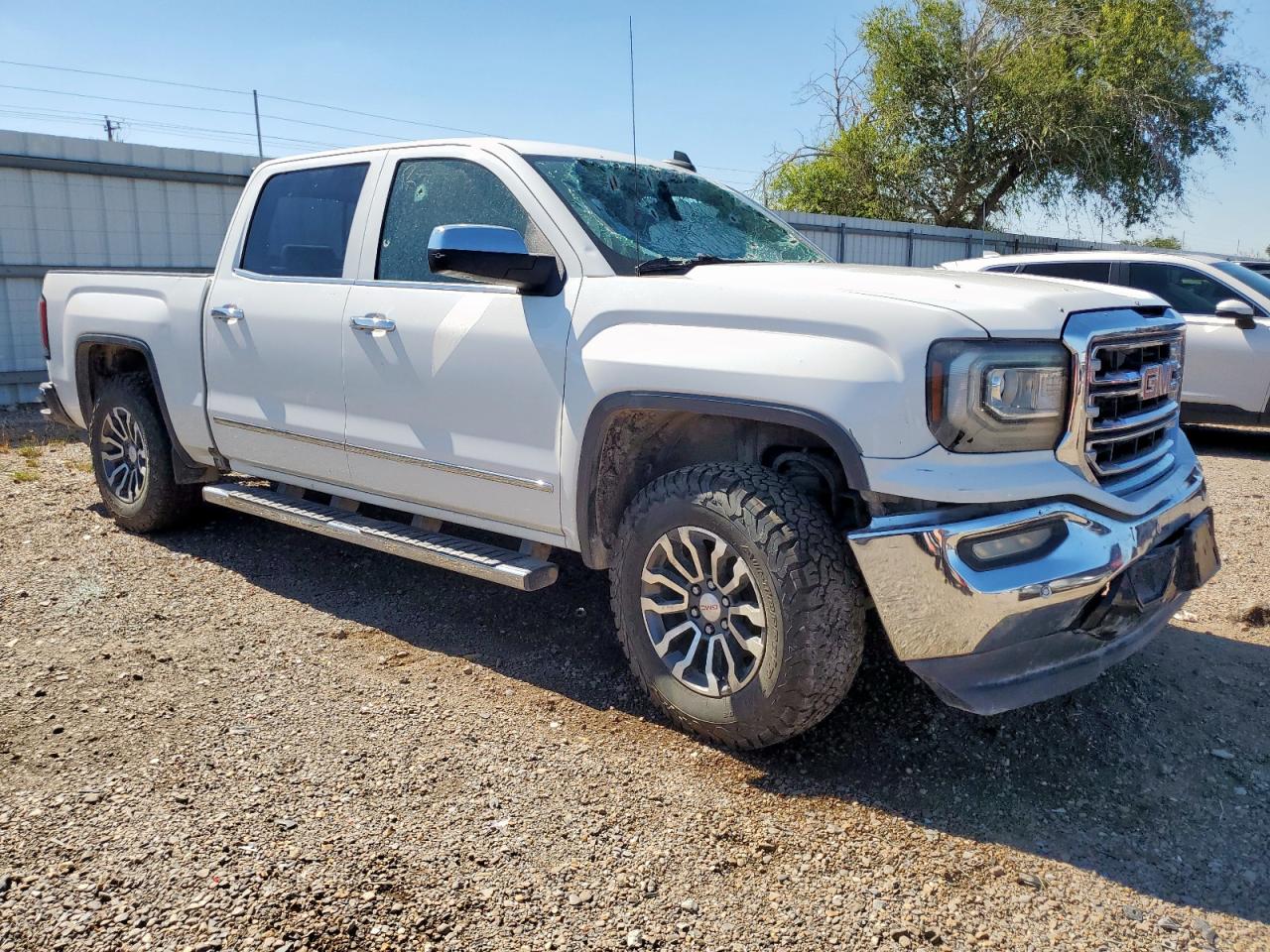 2017 GMC SIERRA C1500 SLT photo 4