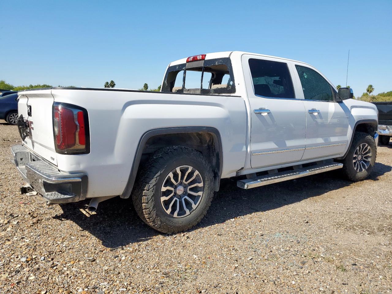 2017 GMC SIERRA C1500 SLT photo 3