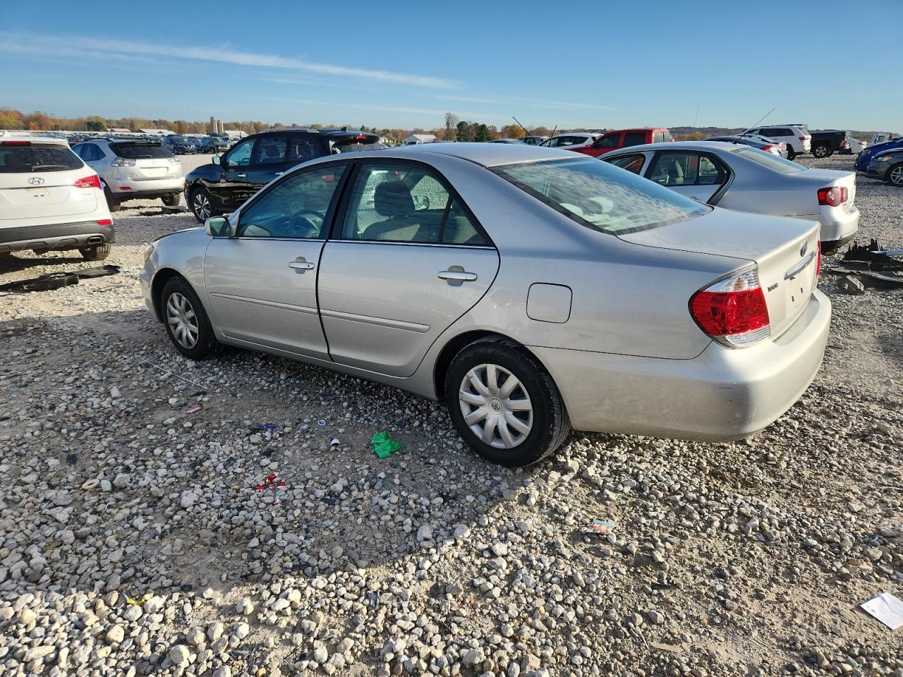 2006 TOYOTA CAMRY LE photo 2