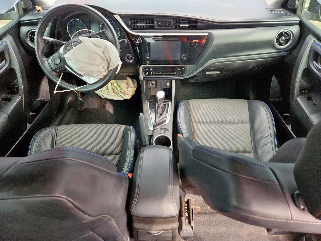 2017 TOYOTA COROLLA L photo 15