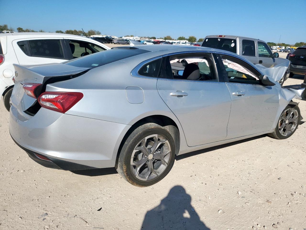 2022 CHEVROLET MALIBU LT photo 5