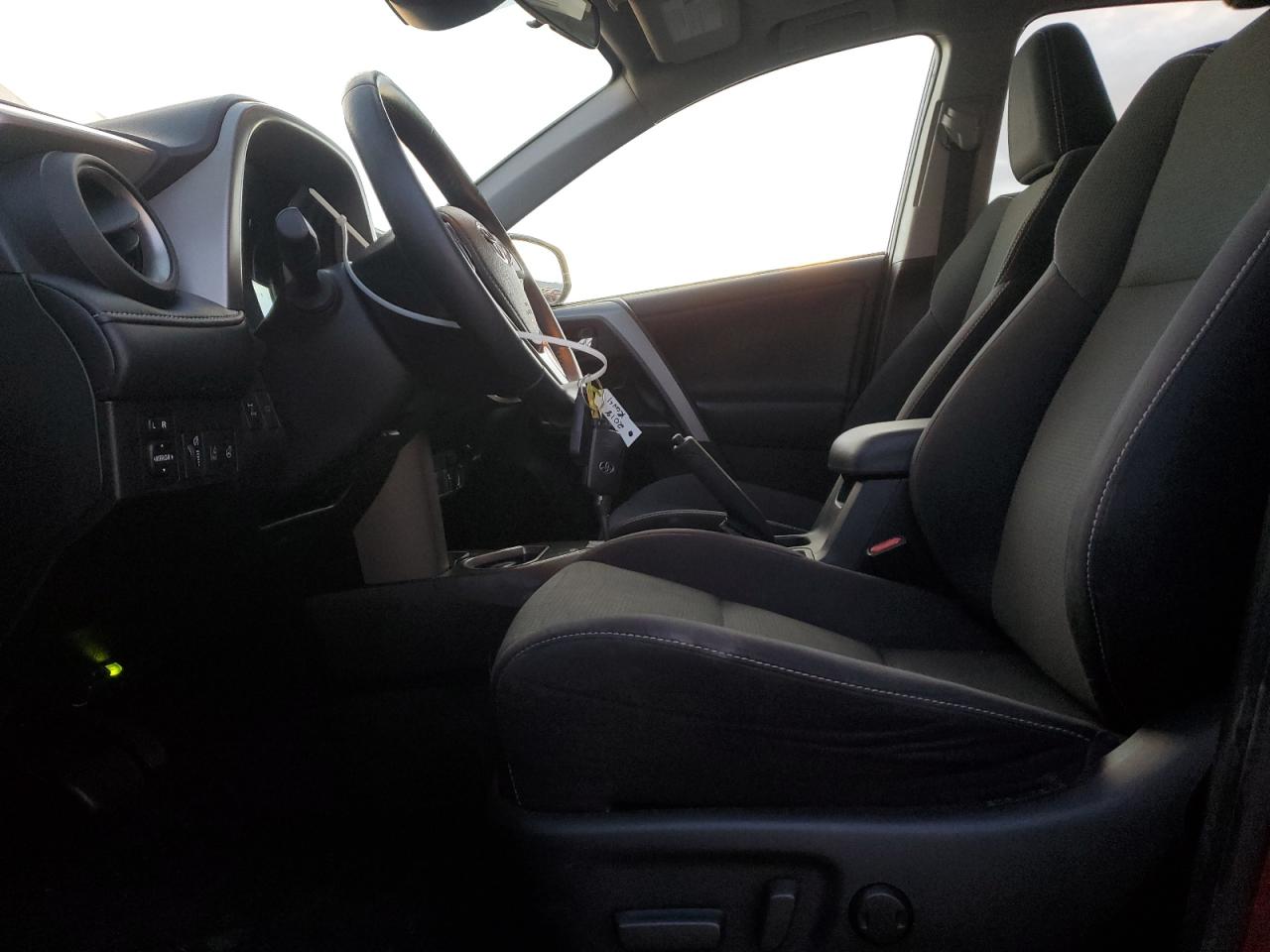 2018 TOYOTA RAV4 ADVENTURE photo 13