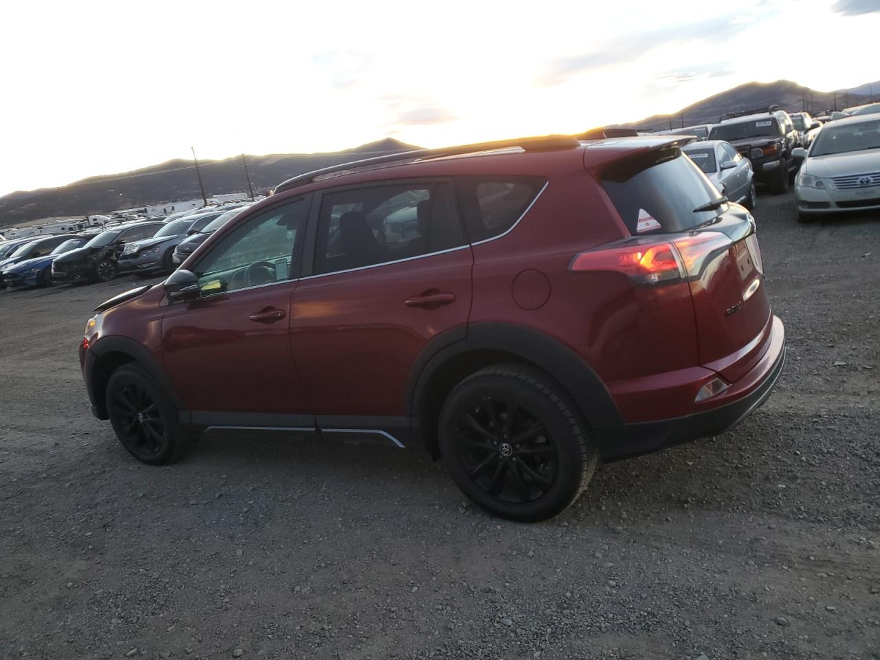 2018 TOYOTA RAV4 ADVENTURE photo 3