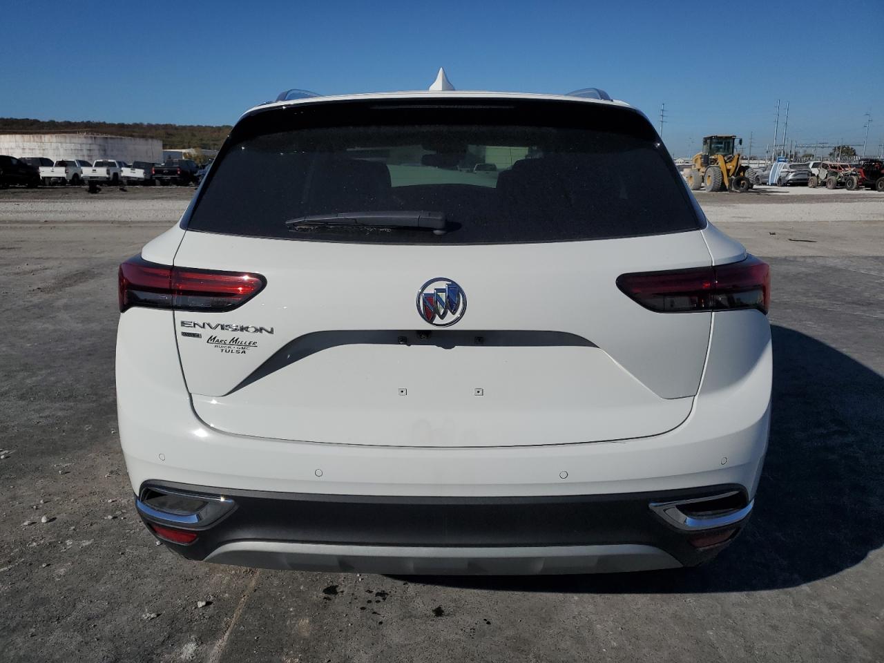 2023 BUICK ENVISION ESSENCE photo 11