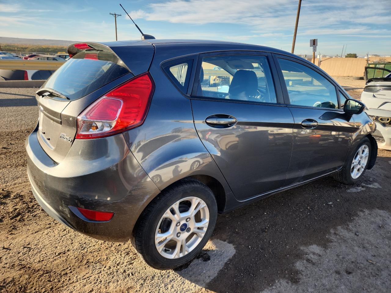 2015 FORD FIESTA SE photo 5