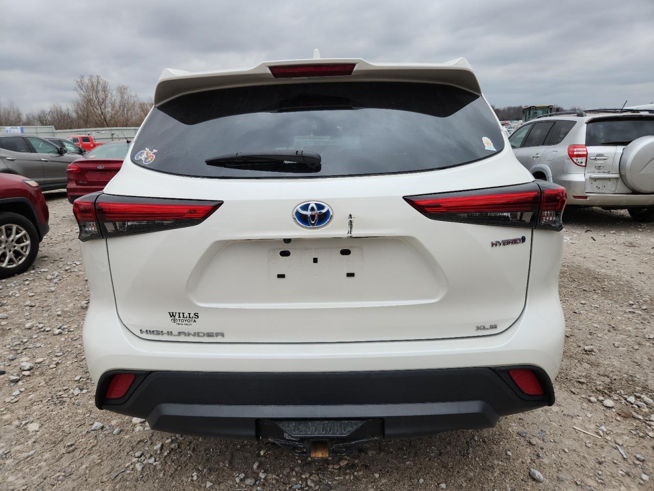 2021 TOYOTA HIGHLANDER HYBRID XLE photo 6