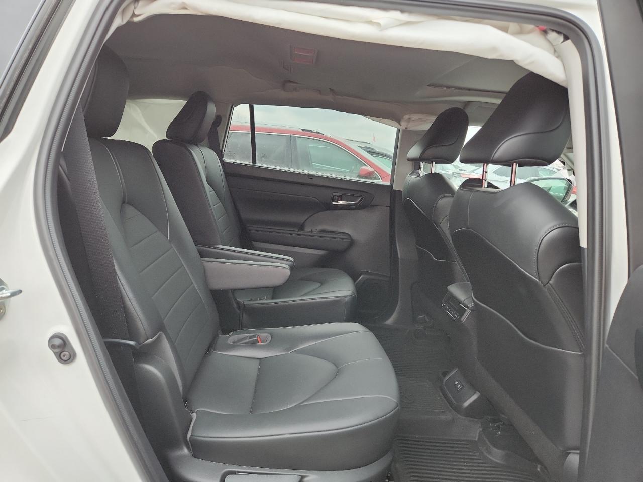 2021 TOYOTA HIGHLANDER HYBRID XLE photo 11