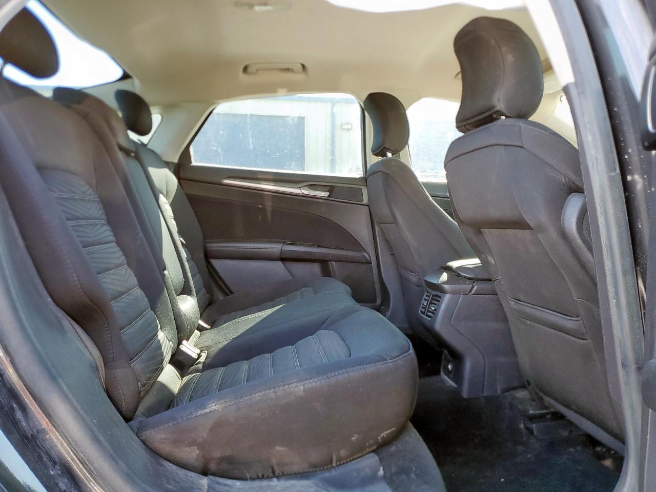 2016 FORD FUSION SE photo 10