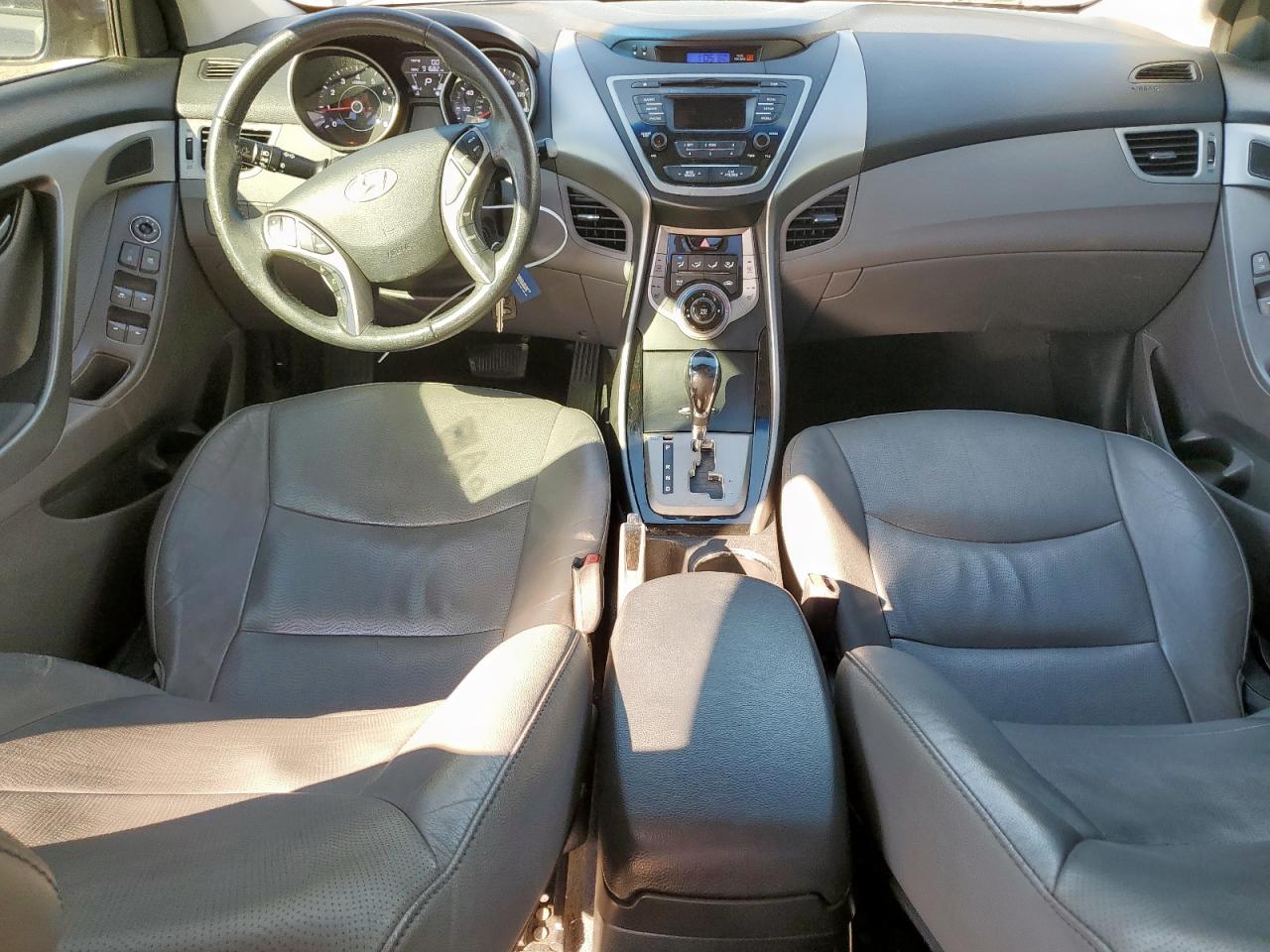 2013 HYUNDAI ELANTRA photo 8