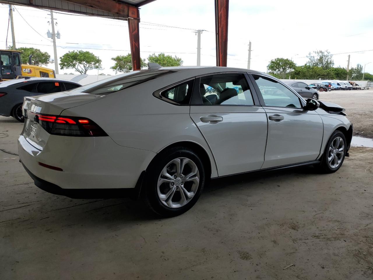 2025 HONDA ACCORD LX photo 5