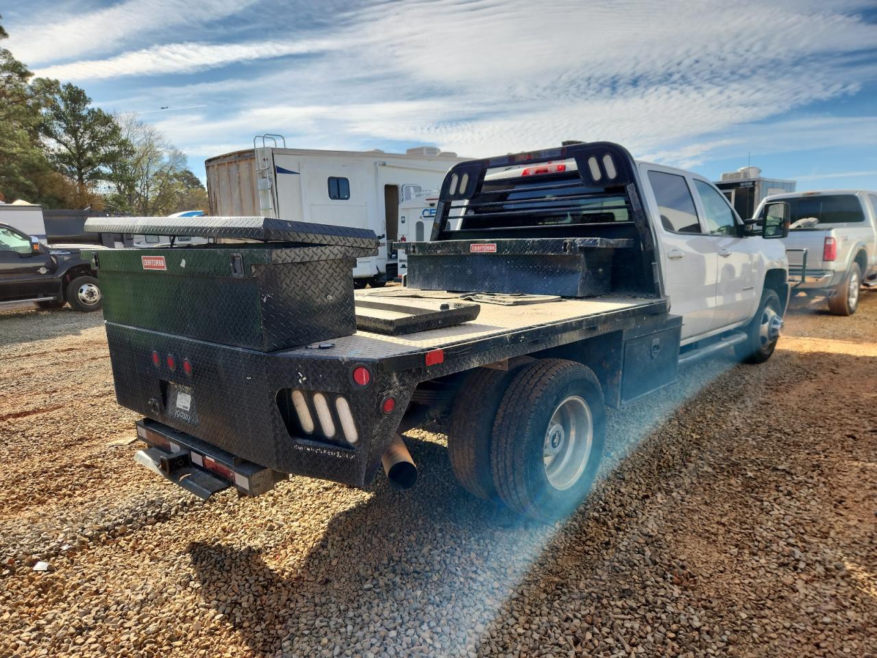 2015 CHEVROLET SILVERADO FLATBED TRUCK photo 3