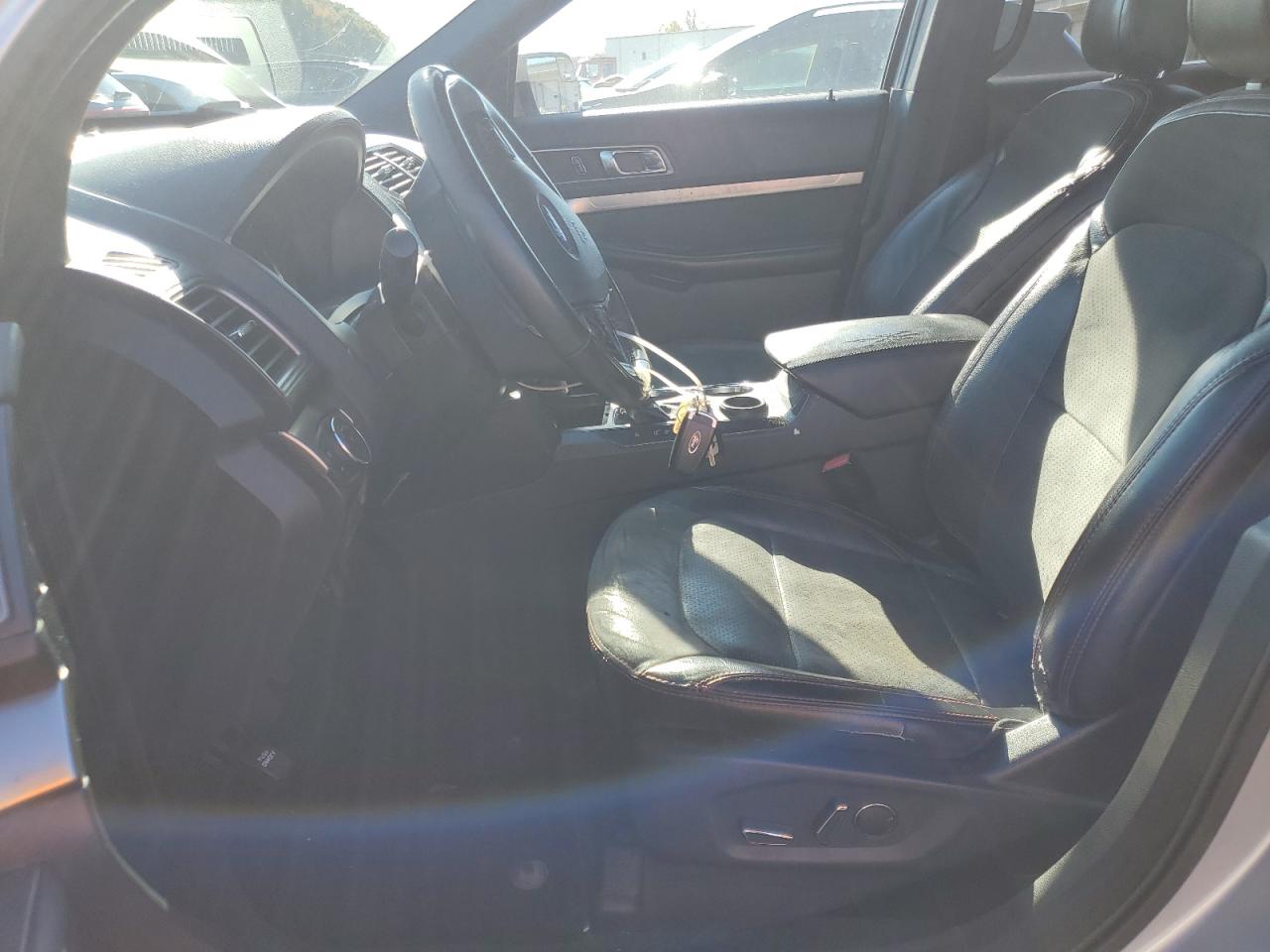 2018 FORD EXPLORER XLT photo 7