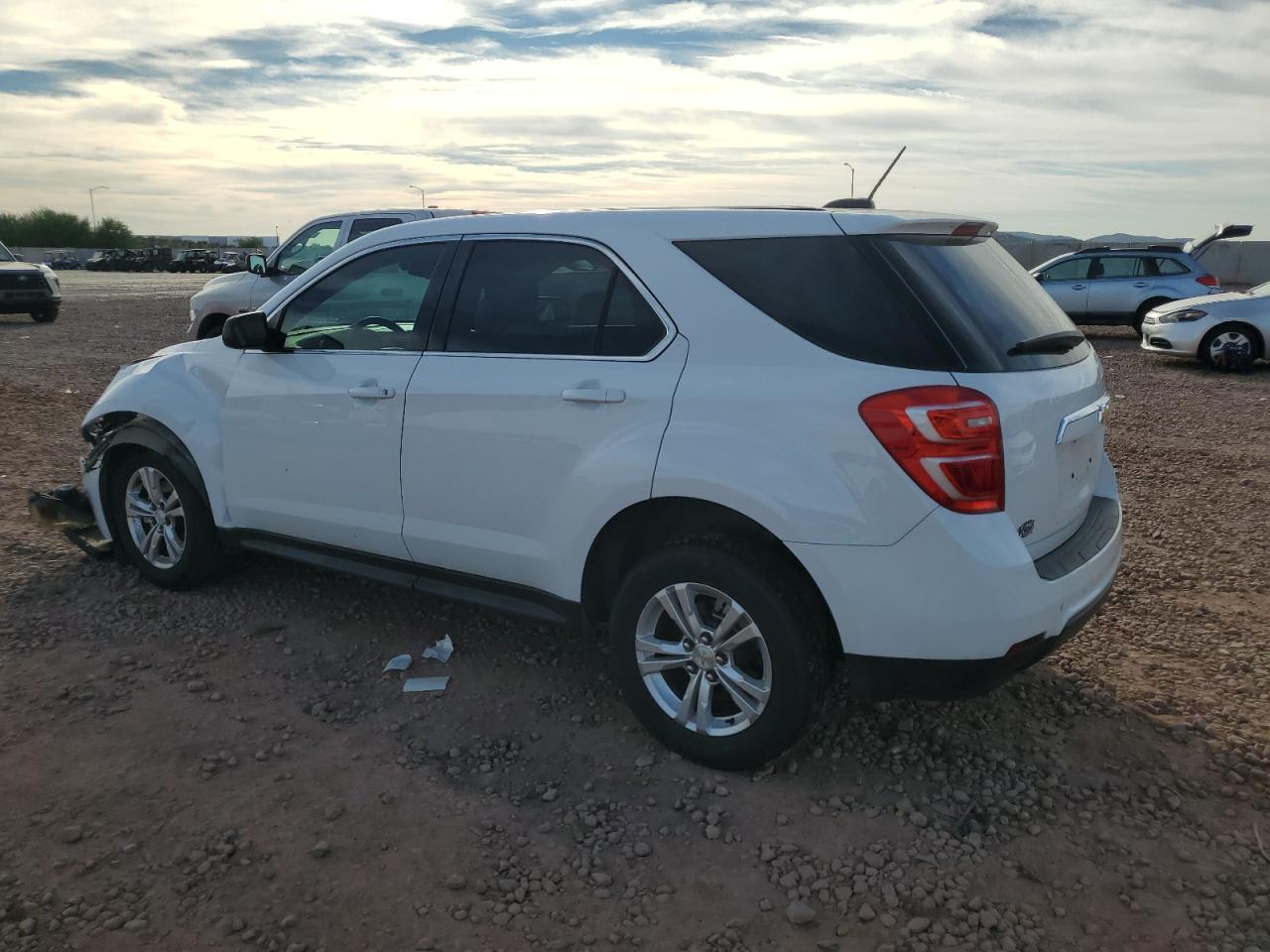 2016 CHEVROLET EQUINOX LS photo 2