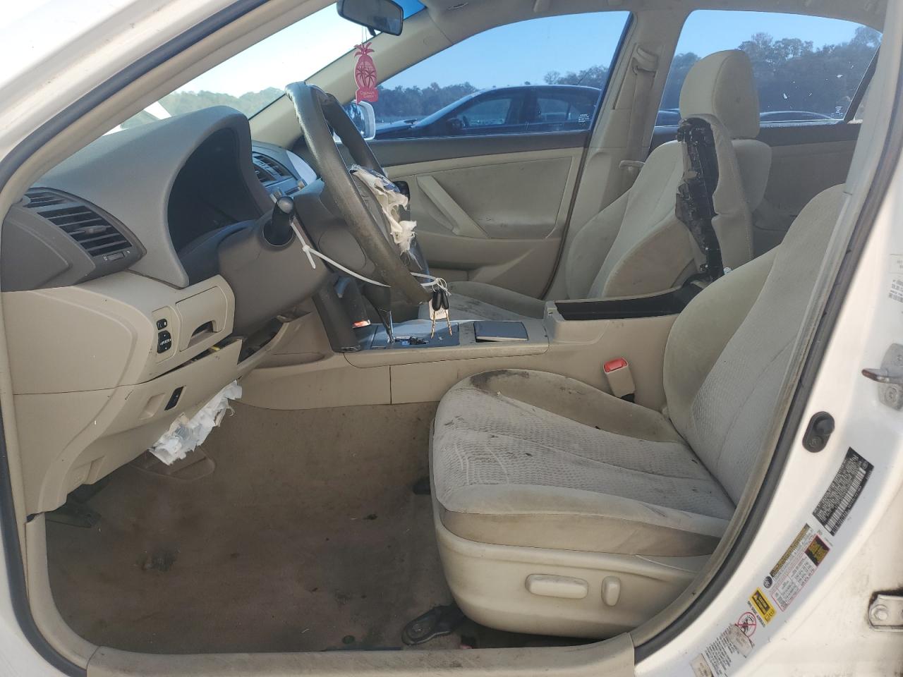2011 TOYOTA CAMRY BASE photo 13