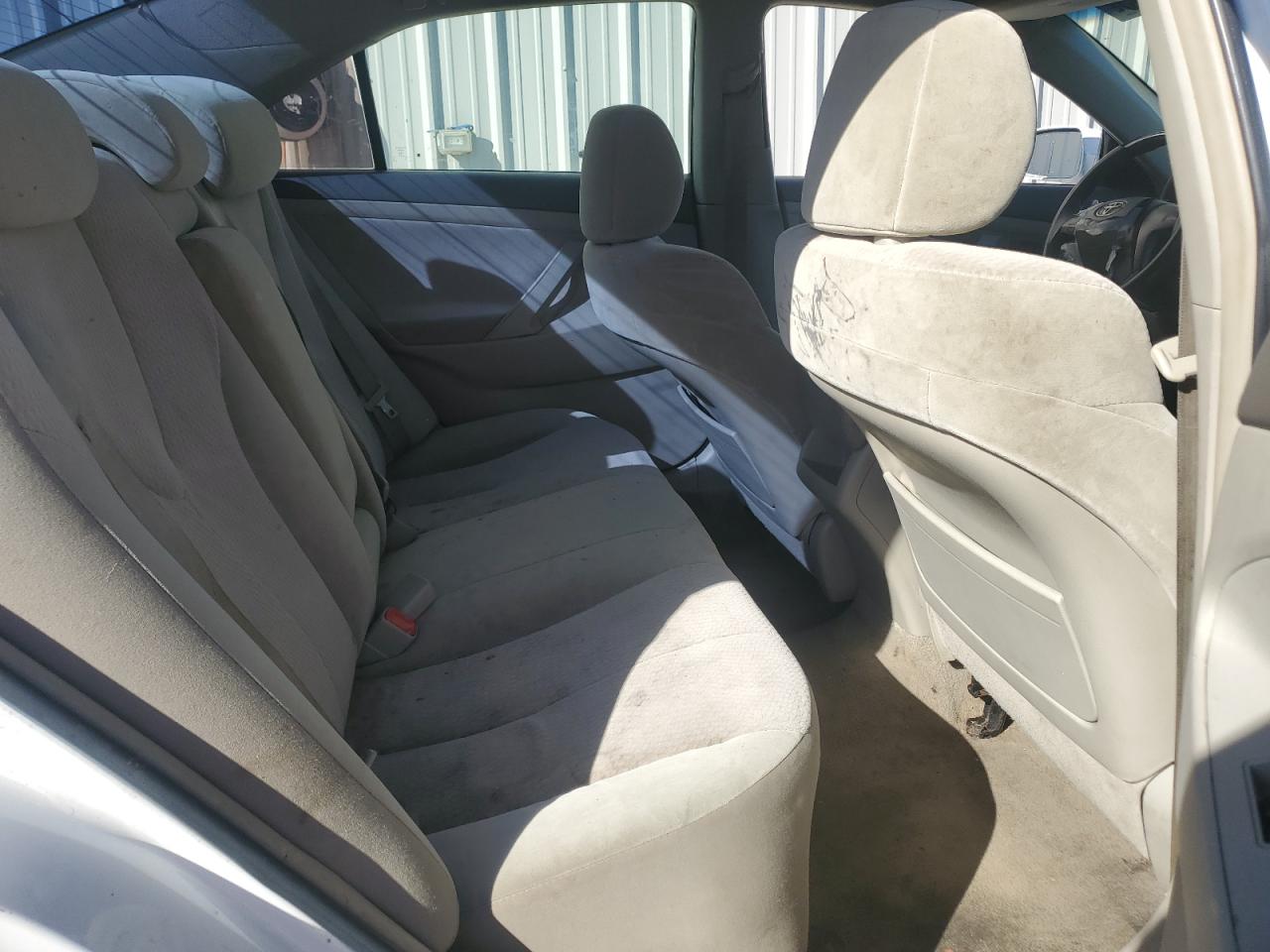 2011 TOYOTA CAMRY BASE photo 19