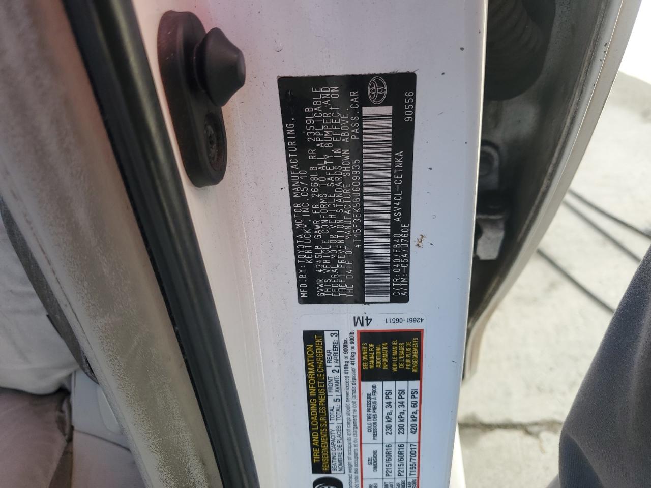 2011 TOYOTA CAMRY BASE photo 23