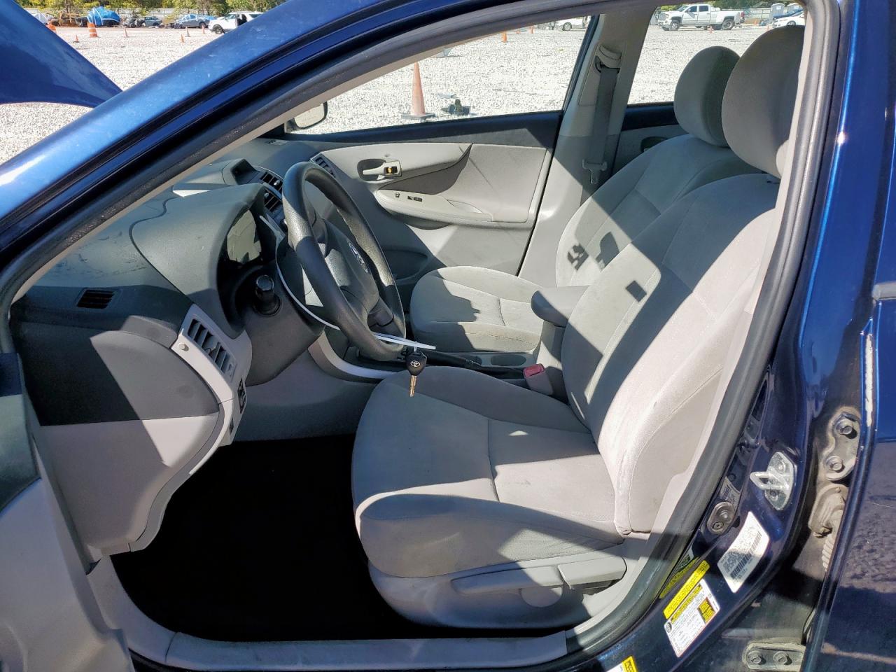 2012 TOYOTA COROLLA L photo 7