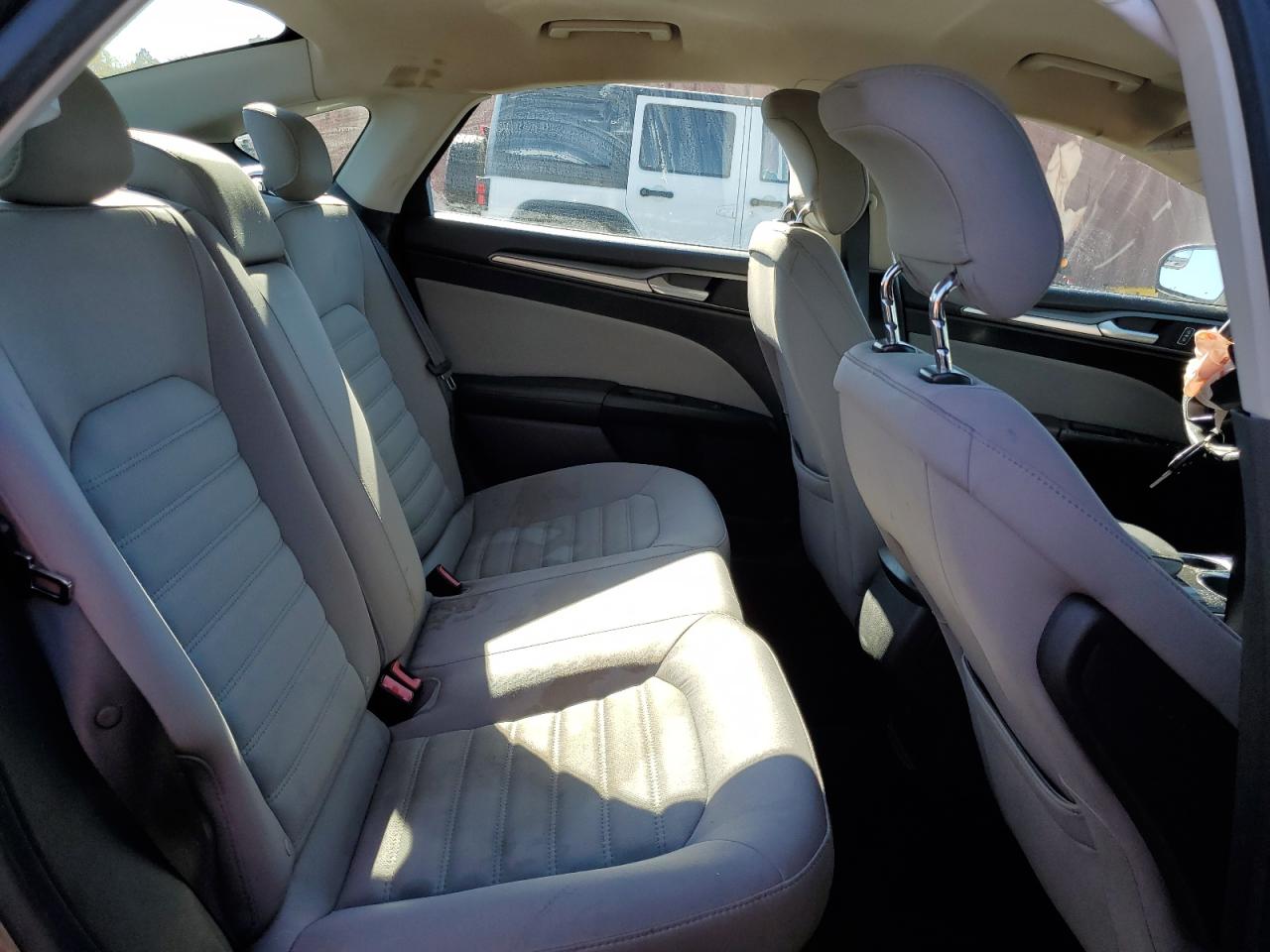 2013 FORD FUSION S photo 19