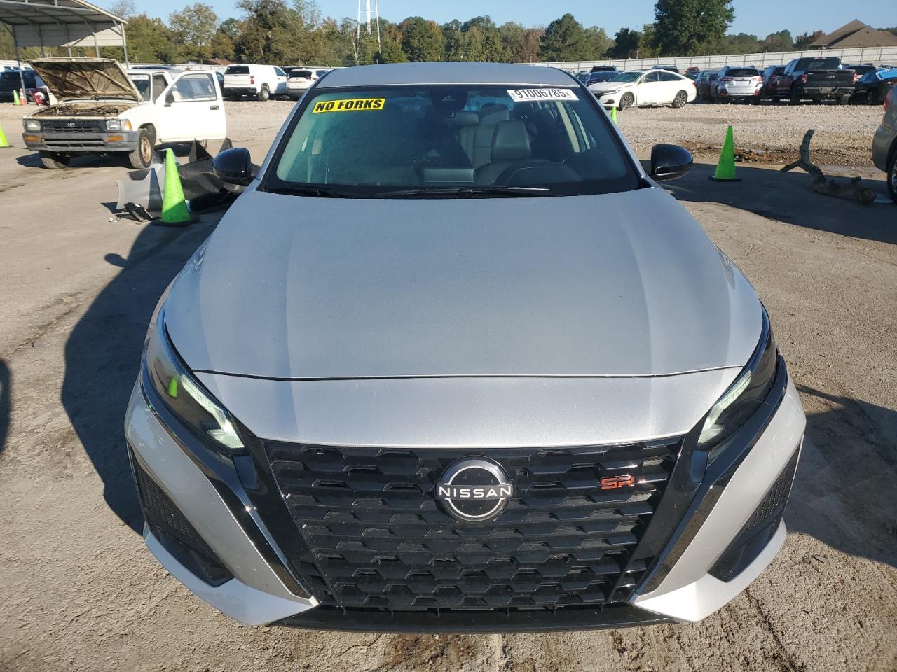 2025 NISSAN ALTIMA SR photo 9