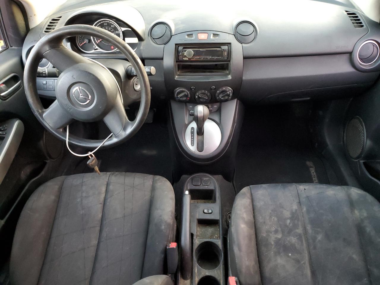 2011 MAZDA MAZDA2 photo 8