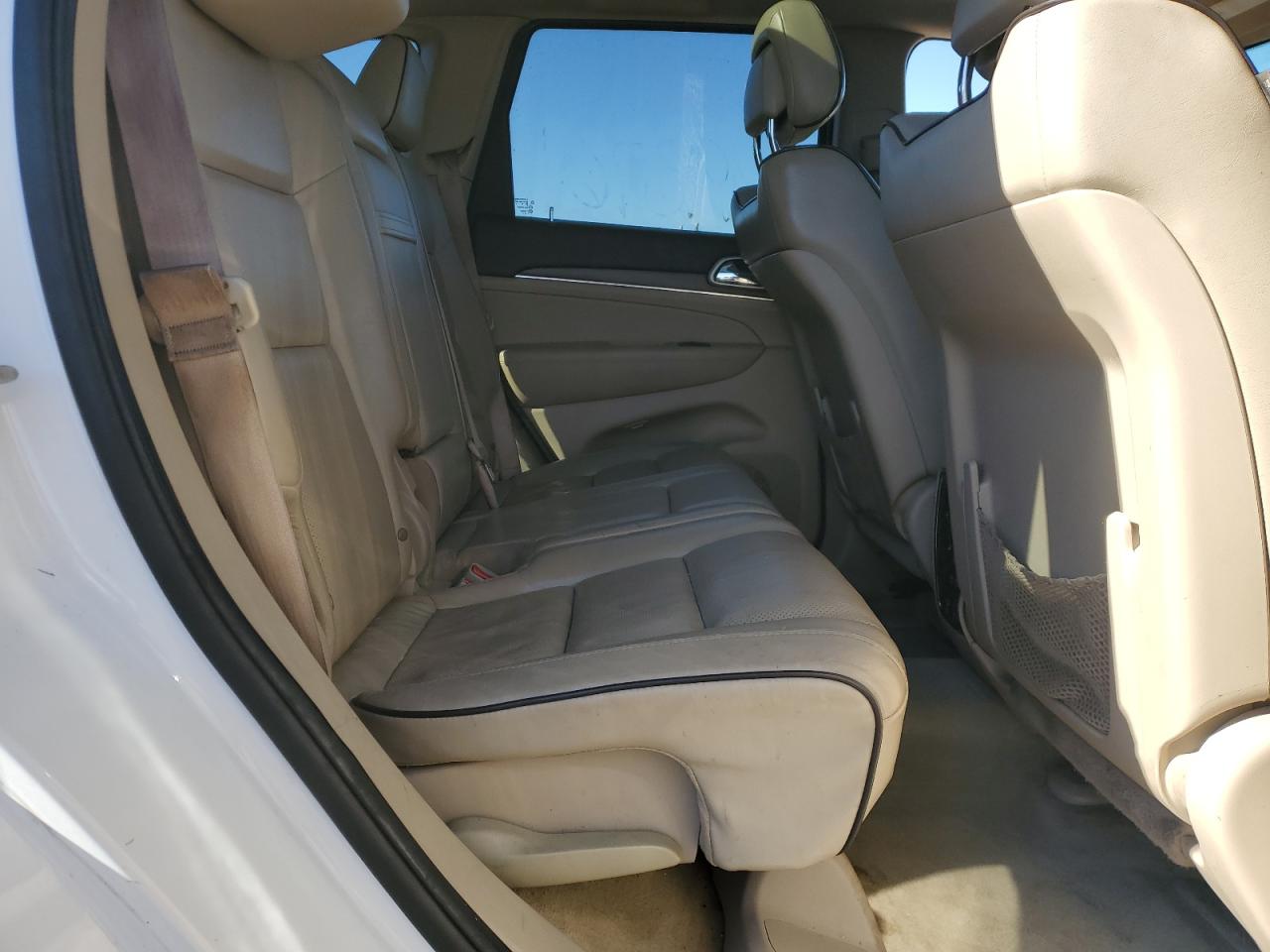 2015 JEEP GRAND CHEROKEE OVERLAND photo 11