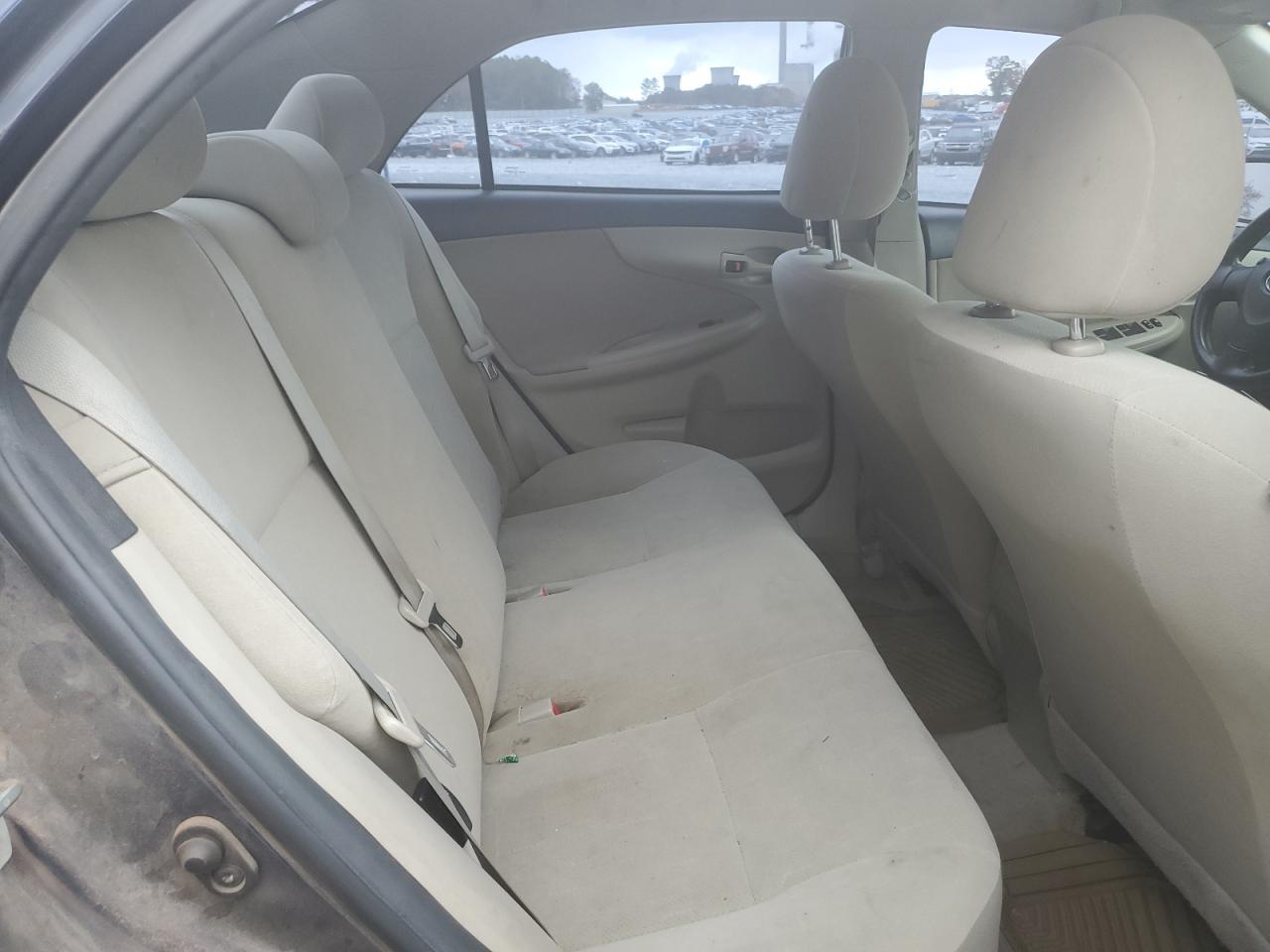 2013 TOYOTA COROLLA BASE photo 10