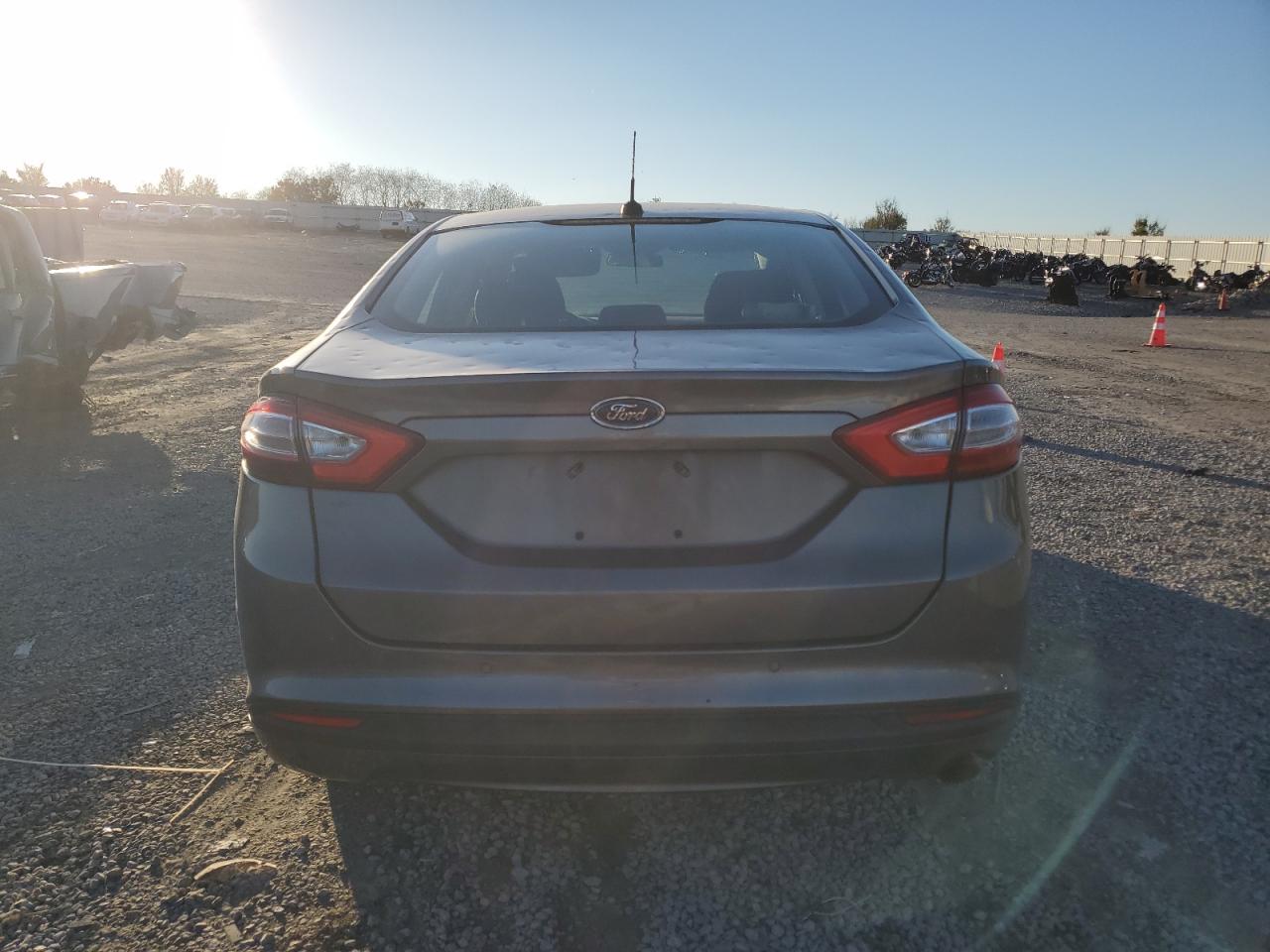 2014 FORD FUSION SE photo 11