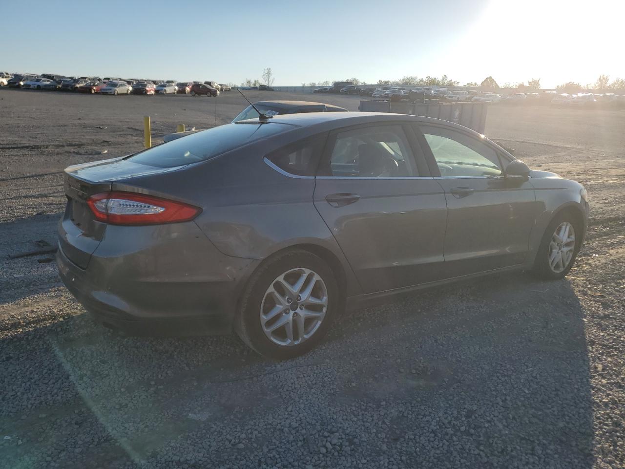 2014 FORD FUSION SE photo 5