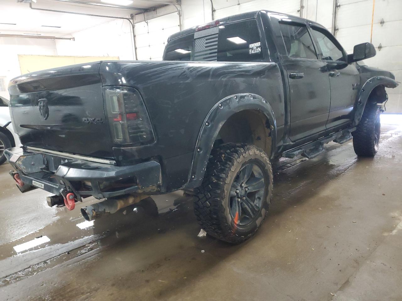 2016 RAM 1500 SPORT photo 3