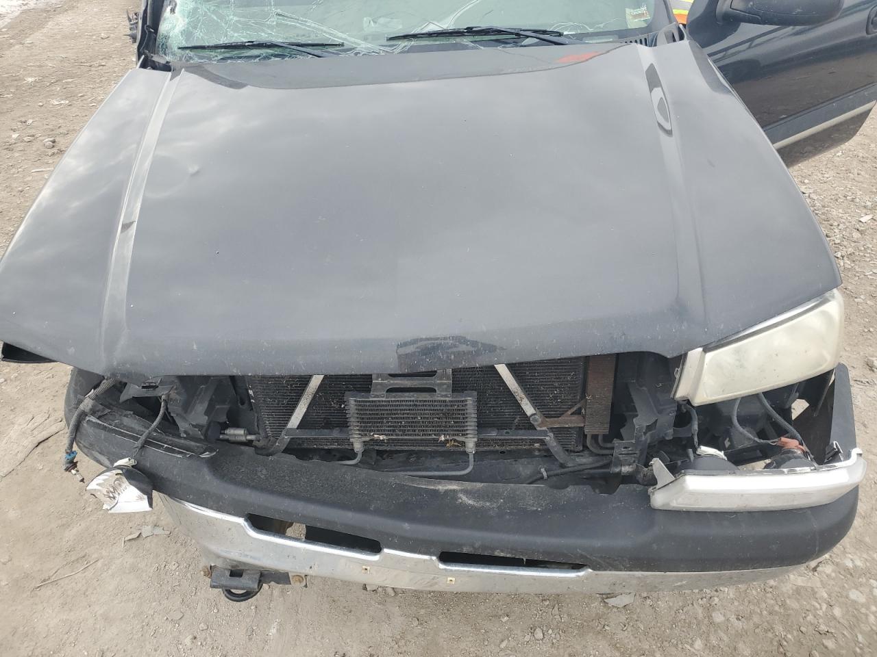 2004 CHEVROLET SILVERADO K1500 photo 31